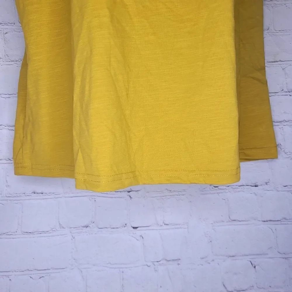 Women's V Neck Tee Small - Picture 4 of 5